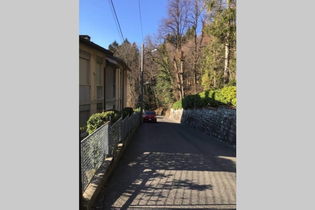 La Casa Di Lory Lejlighed Brunate Eksteriør billede