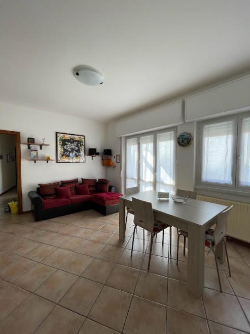 La Casa Di Lory Lejlighed Brunate Eksteriør billede